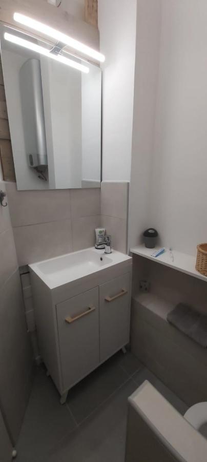 Welcome In Nice! Private Room, Own Bathroom Bagian luar foto